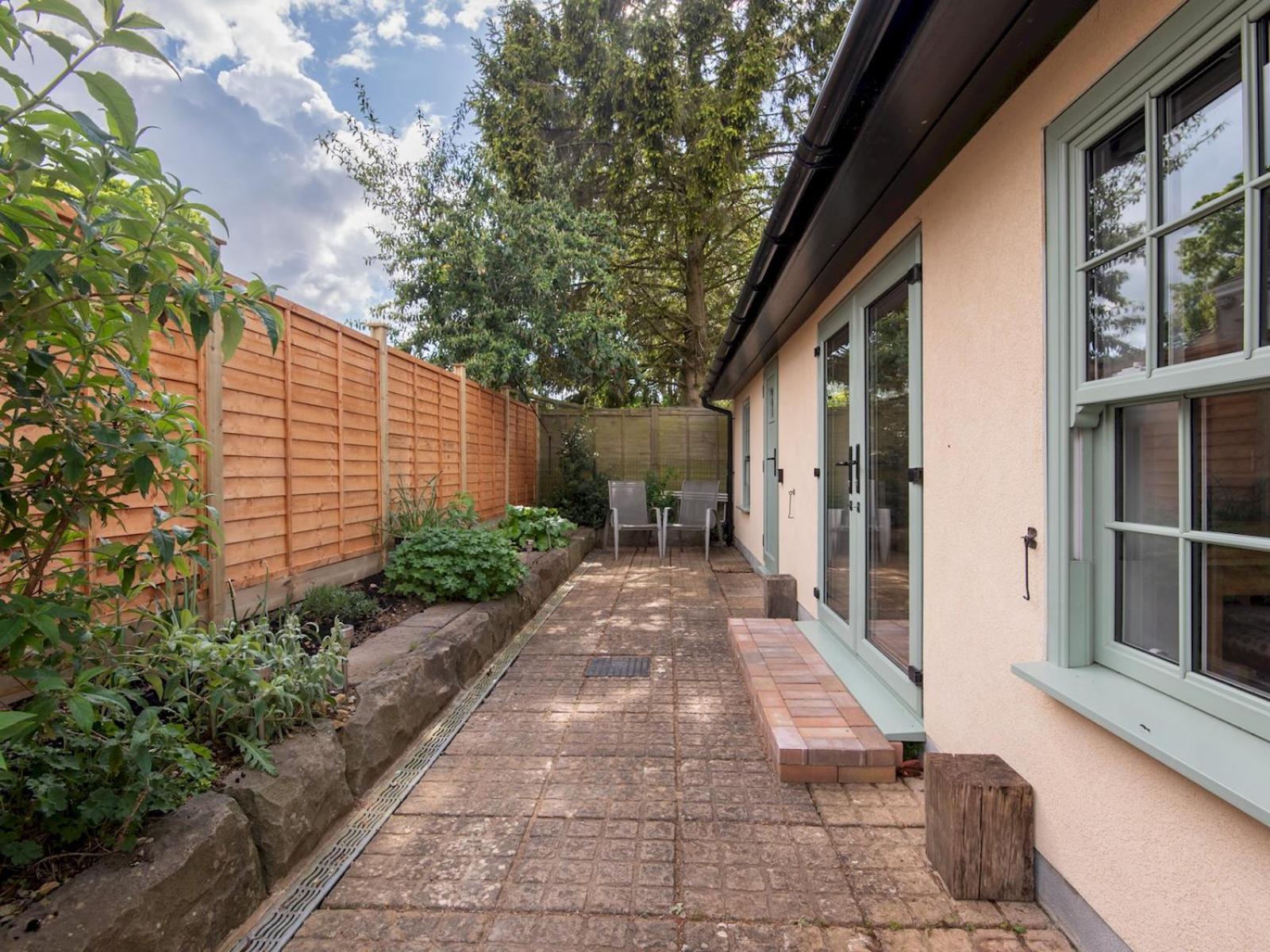 Pass The Keys Charming Garden Cottage With Parking Μπαθ Εξωτερικό φωτογραφία